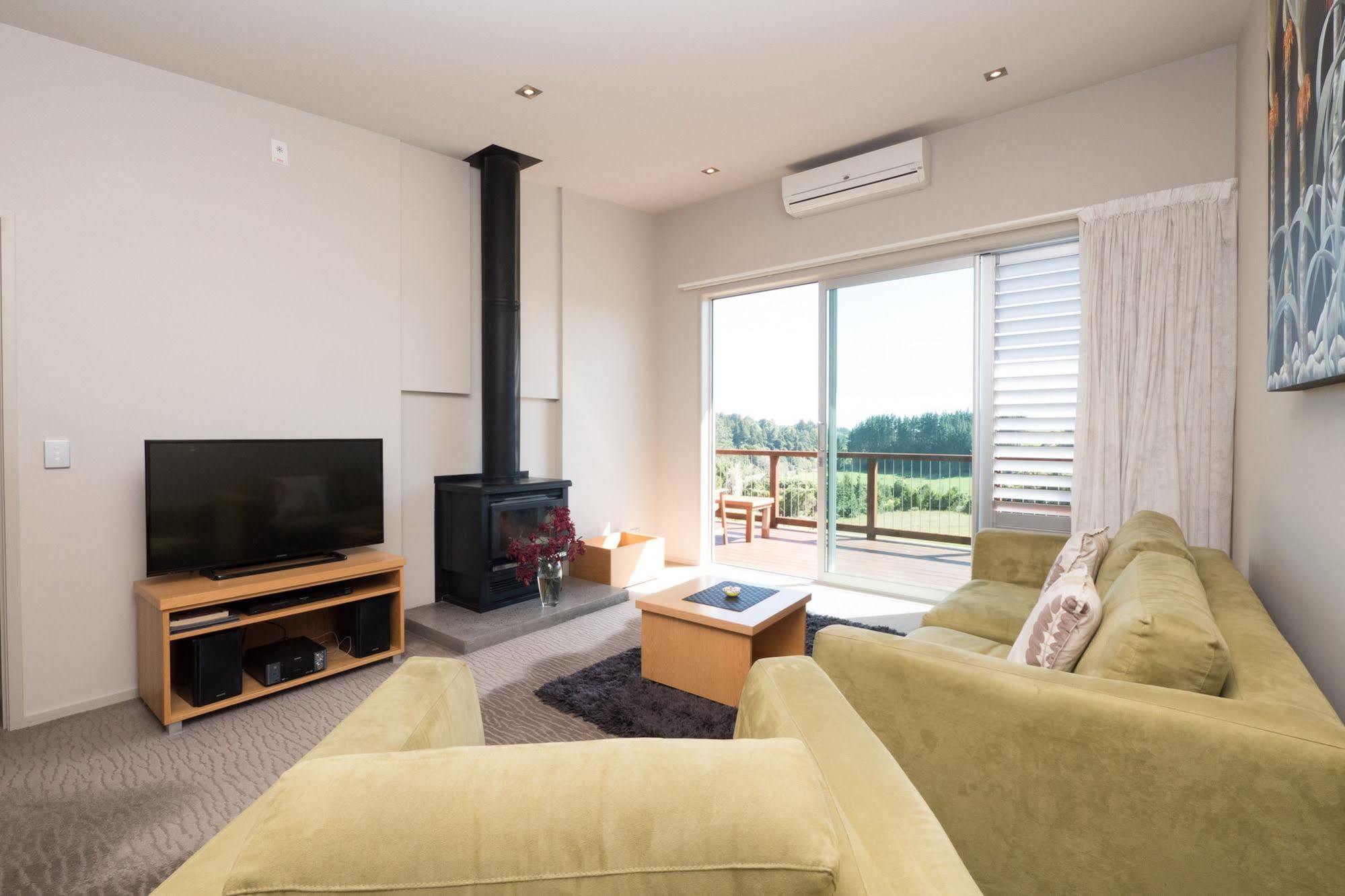 One Burgess Hill Aparthotel Νιου Πλύμουθ Εξωτερικό φωτογραφία